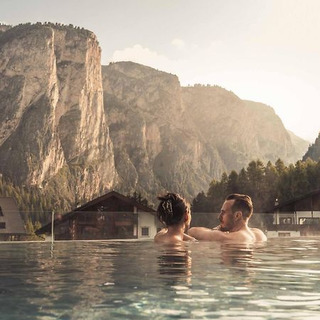 Hotel Continental Dolomites Selva di Val Gardena Exteriör bild