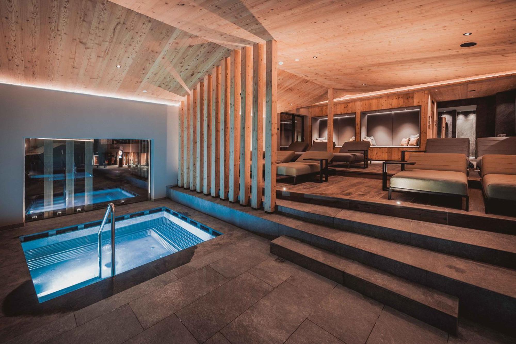 Hotel Continental Dolomites Selva di Val Gardena Exteriör bild