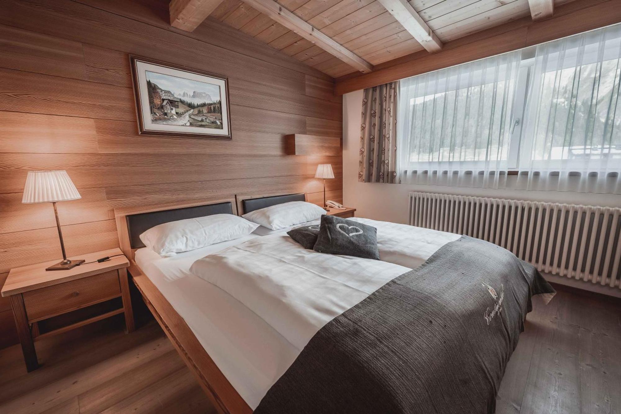 Hotel Continental Dolomites Selva di Val Gardena Exteriör bild